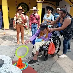 Imagen de: GUATEMALA - Compartiendo alegría con nuestros adultos mayores