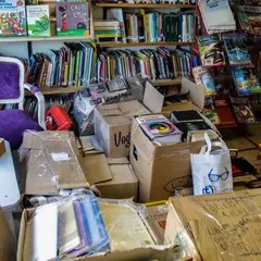 Cajas de libros donados